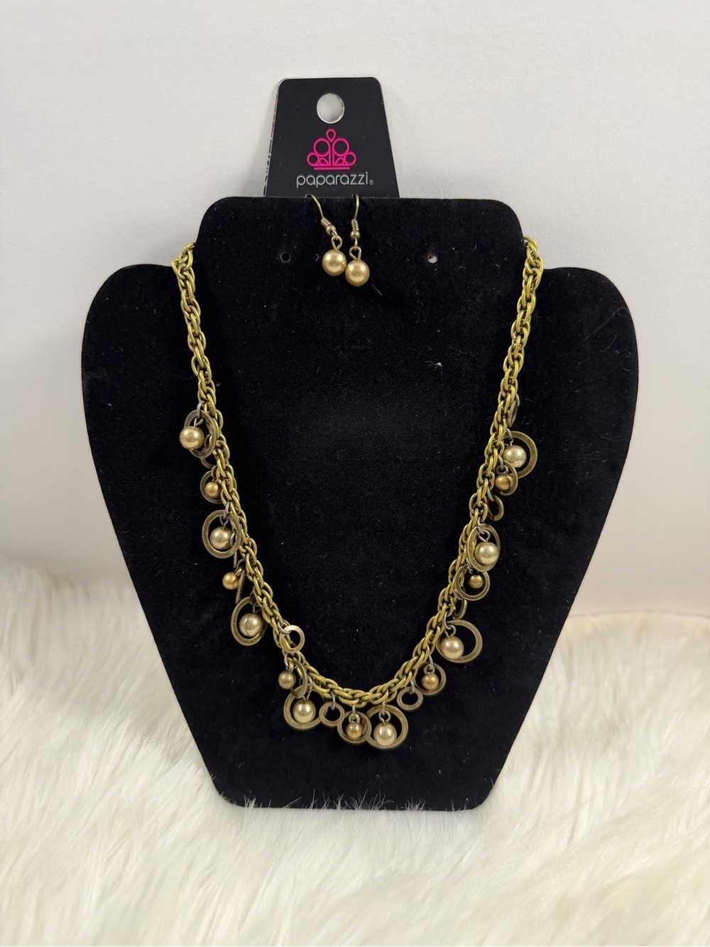 🩷5/$10🩷 paparazzi Gold Pearl Drop Multi-Chain Necklace with Earrings